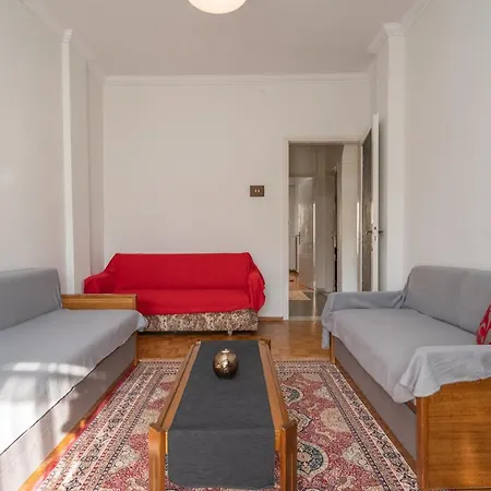 Traveller's Arc Apartment